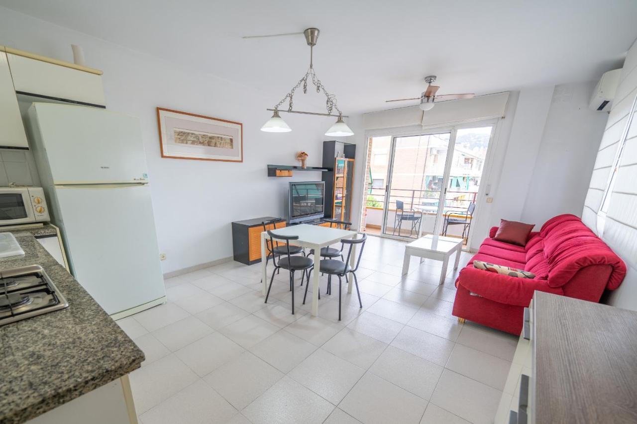 Homeholidaysrentals Margot - Costa Barcelona Pineda de Mar Exterior foto